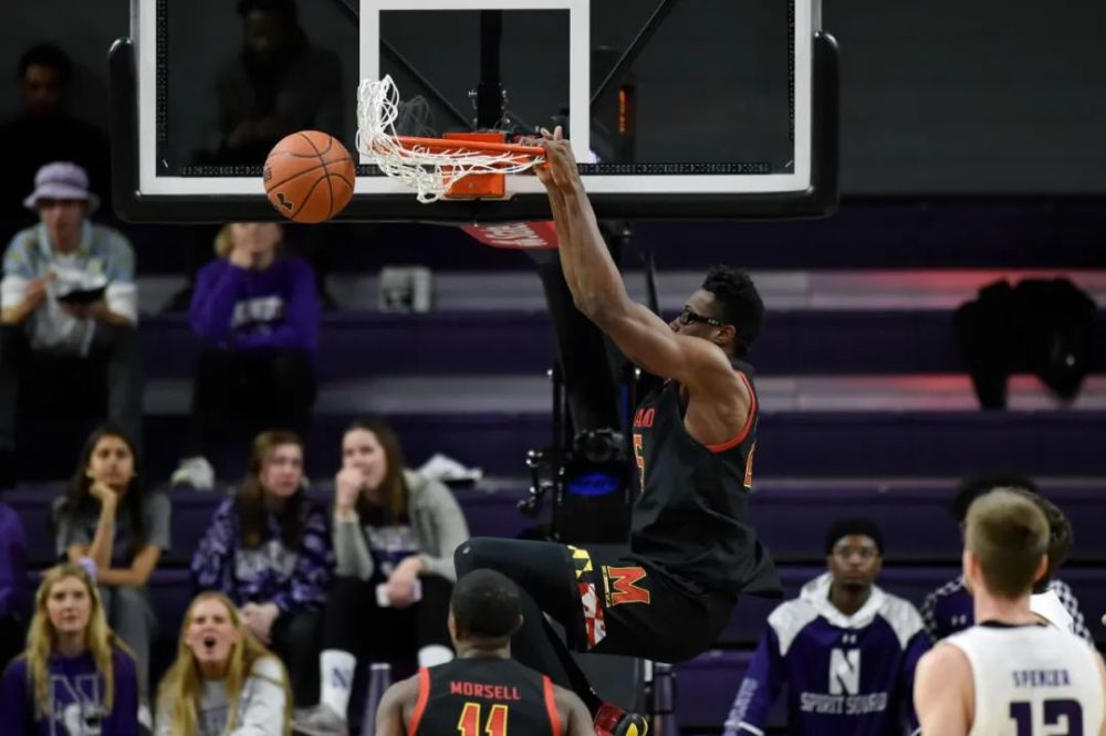  艾顿护框能力尽显，太阳主场轻取火箭  