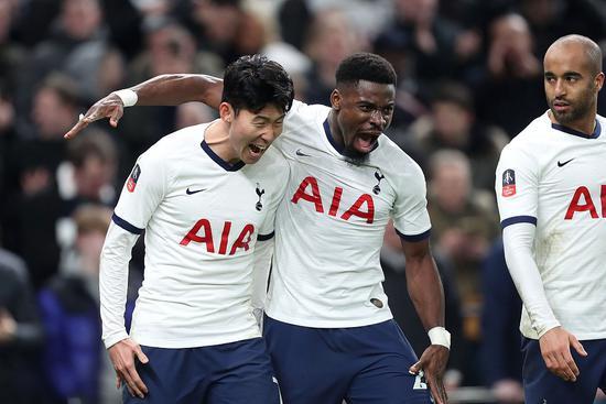  孙兴慜独中两元热刺客场力克阿斯顿维拉