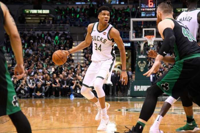  字母哥暴扣绝杀雄鹿险胜凯尔特人豪取五连胜